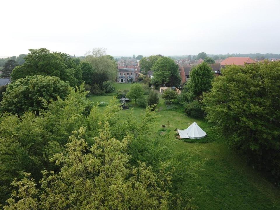 Mulberry Meadow Bell Tent ホルト エクステリア 写真